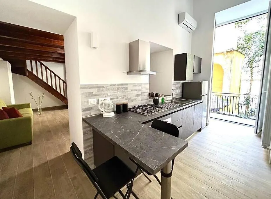 Casa Donnaregina Apartment Naples